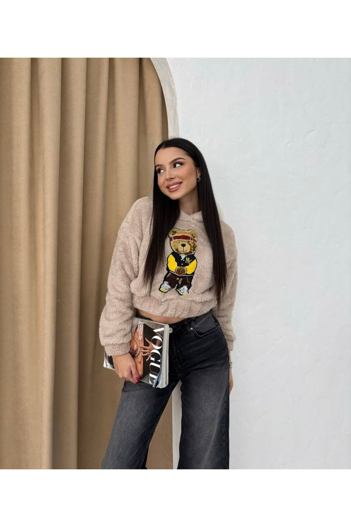 Kapüşonlu Peluş Ayı Nakışlı Crop Sweatshirt