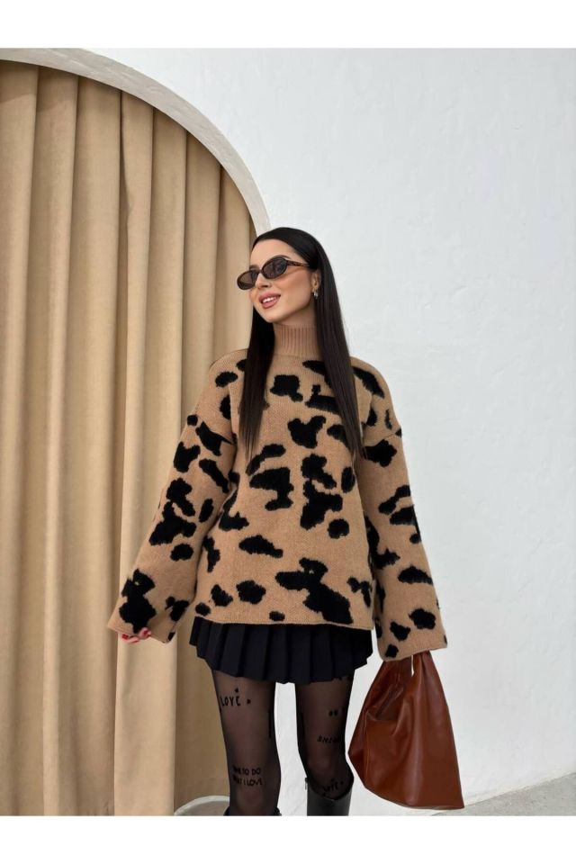 Boğazlı Leopar Desen Geniş Kol Triko Kazak