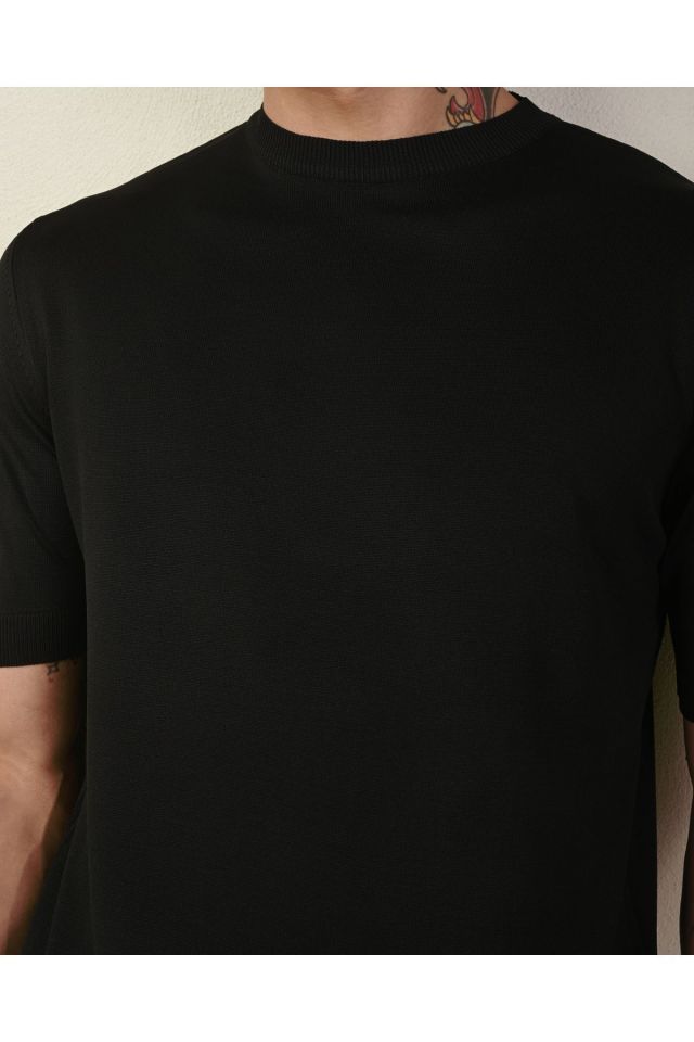 Dar Kesim Basic Erkek Triko Tshirt SİYAH - L