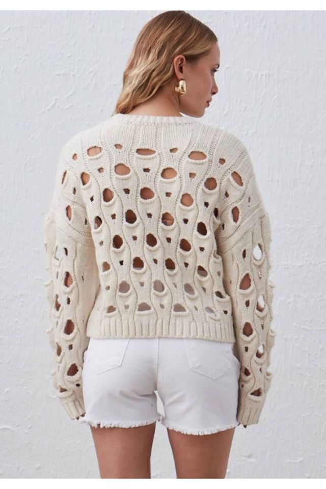 Ekru Oversize Delikli Kazak