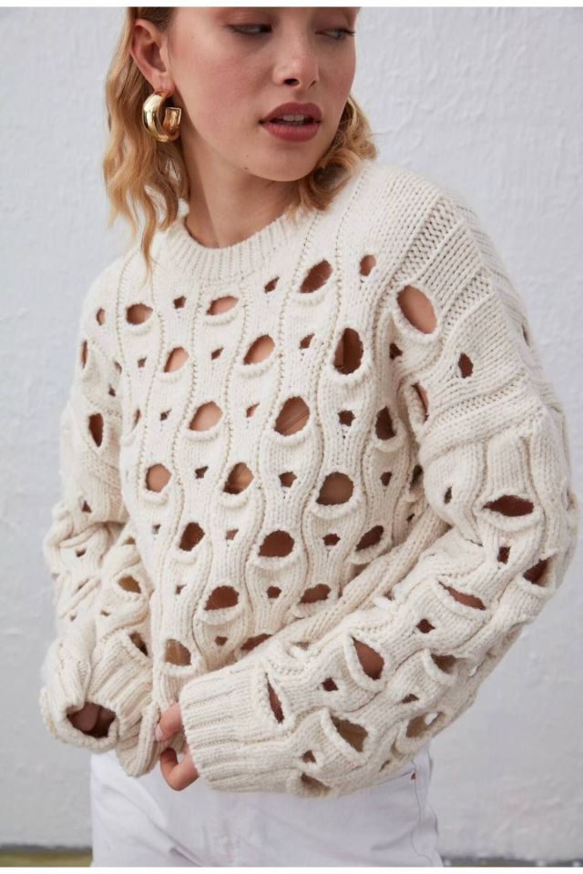 Ekru Oversize Delikli Kazak