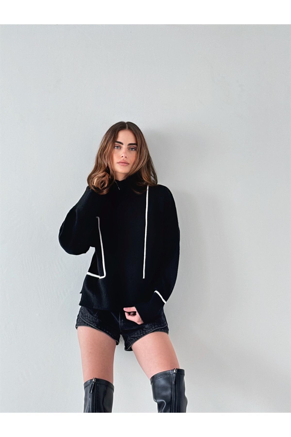 Süzene Nakışlı Oversize Kadın Kazak SİYAH - Standart